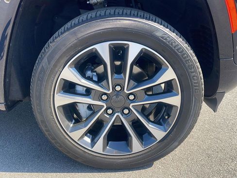 Used 2023 Jeep Grand Cherokee Overland w/ Adv Protech Group III image 9