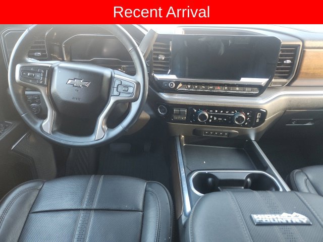 Used 2024 Chevrolet Silverado 3500 High Country w/ High Country Premium Package AWD/4WD image 7