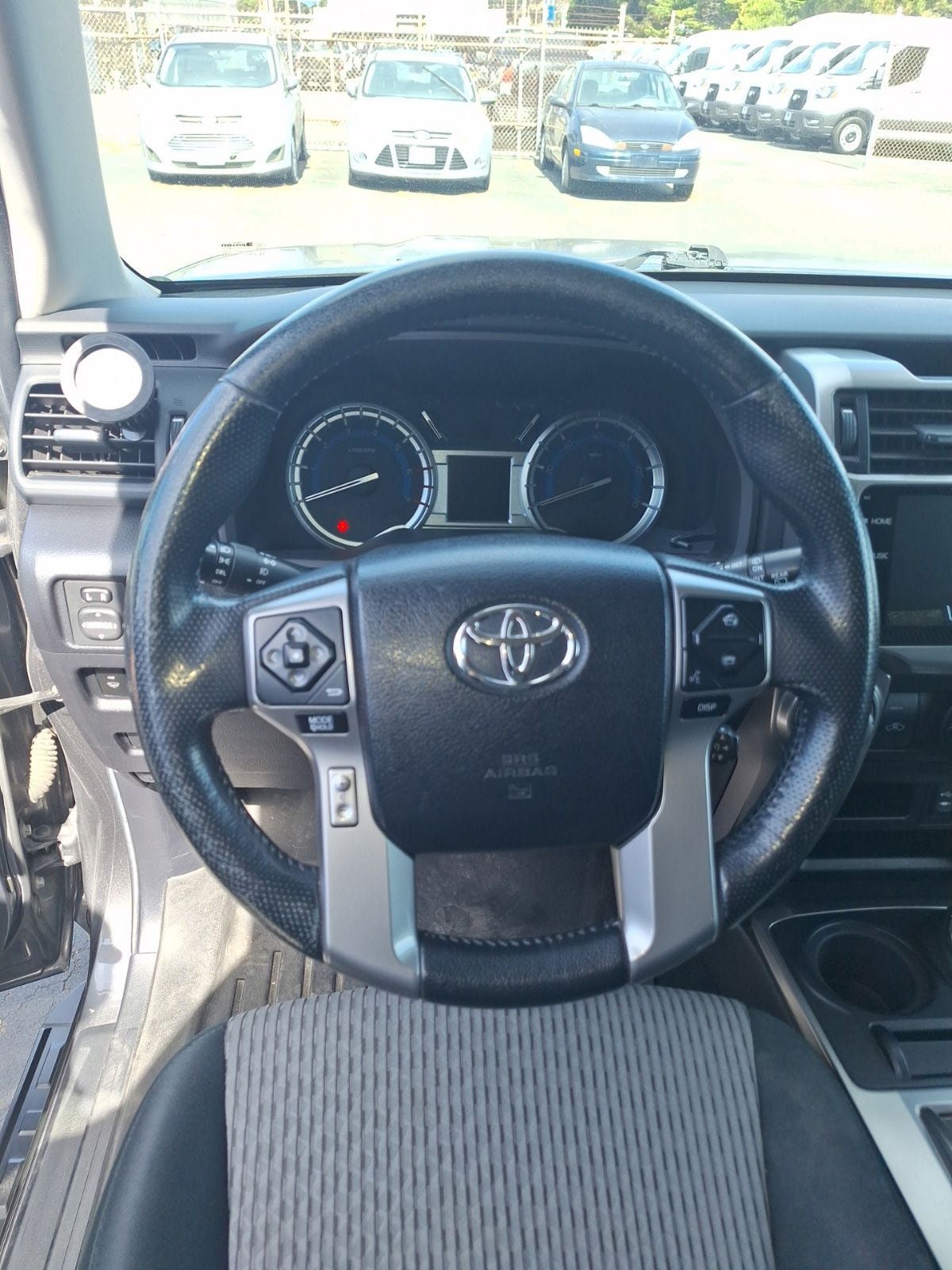 Used 2014 Toyota 4Runner SR5 AWD/4WD image 12