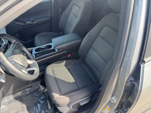 Used 2025 Chevrolet Equinox LT image 35