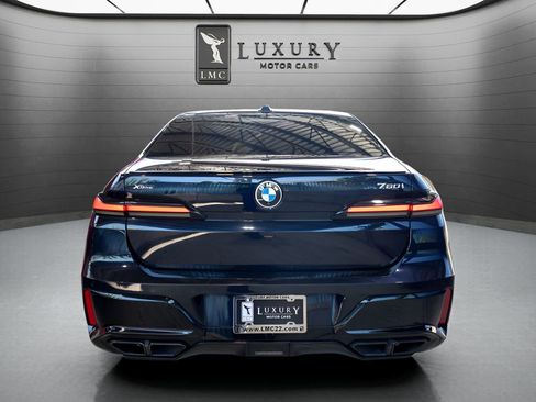 Used 2023 BMW 760i xDrive AWD/4WD image 7