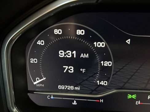 Used 2024 GMC Sierra 1500 Denali w/ Technology Package AWD/4WD image 9