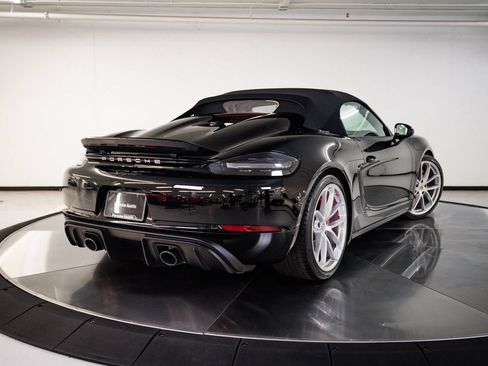 Certified 2022 Porsche 718 Boxster Spyder RWD image 7