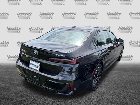 Used 2023 BMW 740i RWD image 11