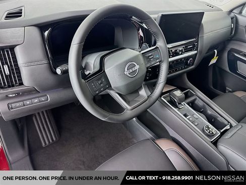 New 2026 Nissan Pathfinder Platinum AWD/4WD image 9