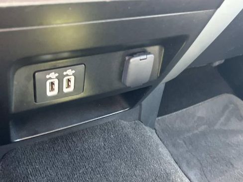 Used 2019 Ford F150 Lariat AWD/4WD image 37