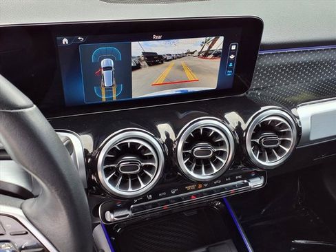 Certified 2024 Mercedes-Benz GLB 250 image 6