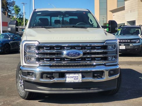 New 2026 Ford F250 Lariat w/ Lariat Ultimate Package AWD/4WD image 2