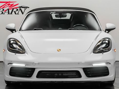 Used 2017 Porsche 718 Boxster S image 16