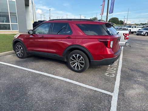 Used 2022 Ford Explorer ST-Line RWD image 11