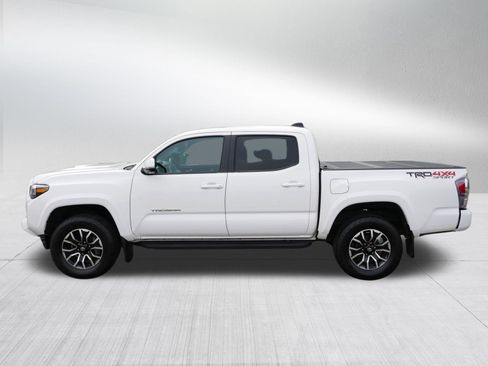 Used 2021 Toyota Tacoma TRD Sport w/ TRD Premium Sport Package AWD/4WD image 4