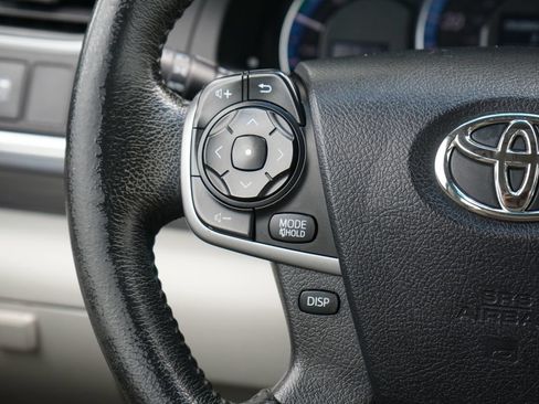 Used 2012 Toyota Camry XLE w/ Leather Pkg FWD image 14
