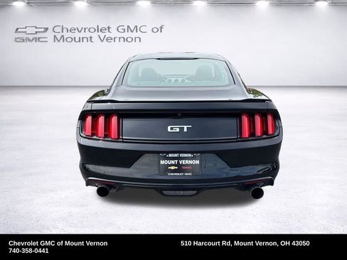 Used 2017 Ford Mustang GT RWD image 4