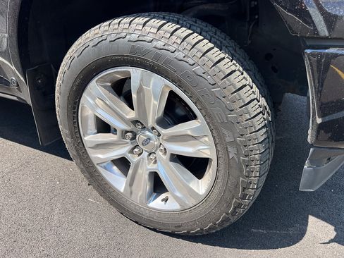 Used 2019 Ford F150 Platinum w/ Equipment Group 701A Luxury AWD/4WD image 5