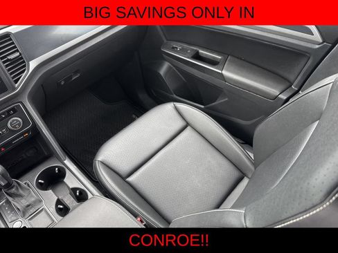 Used 2020 Volkswagen Atlas Cross Sport SE w/ Panoramic Sunroof Package FWD image 27