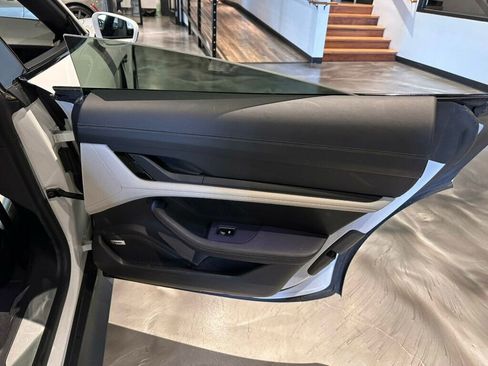 Used 2020 Porsche Taycan 4S image 22