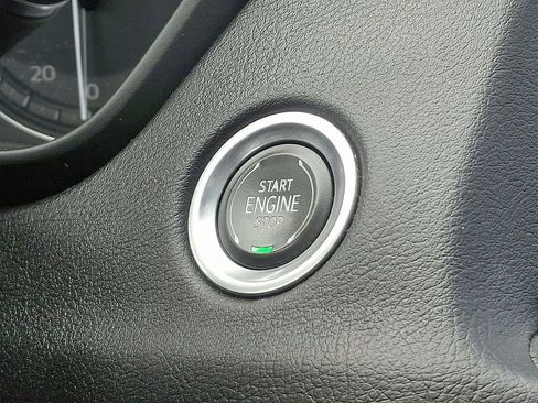 Used 2021 Cadillac XT4 Premium Luxury w/ Technology Package image 25