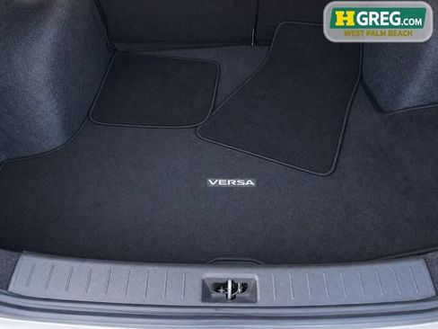 Used 2021 Nissan Versa SV FWD image 17