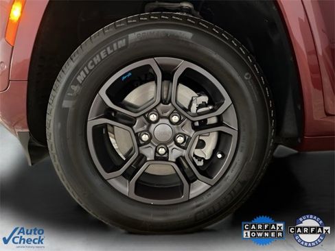 Used 2025 Jeep Grand Cherokee Limited 4xe image 24