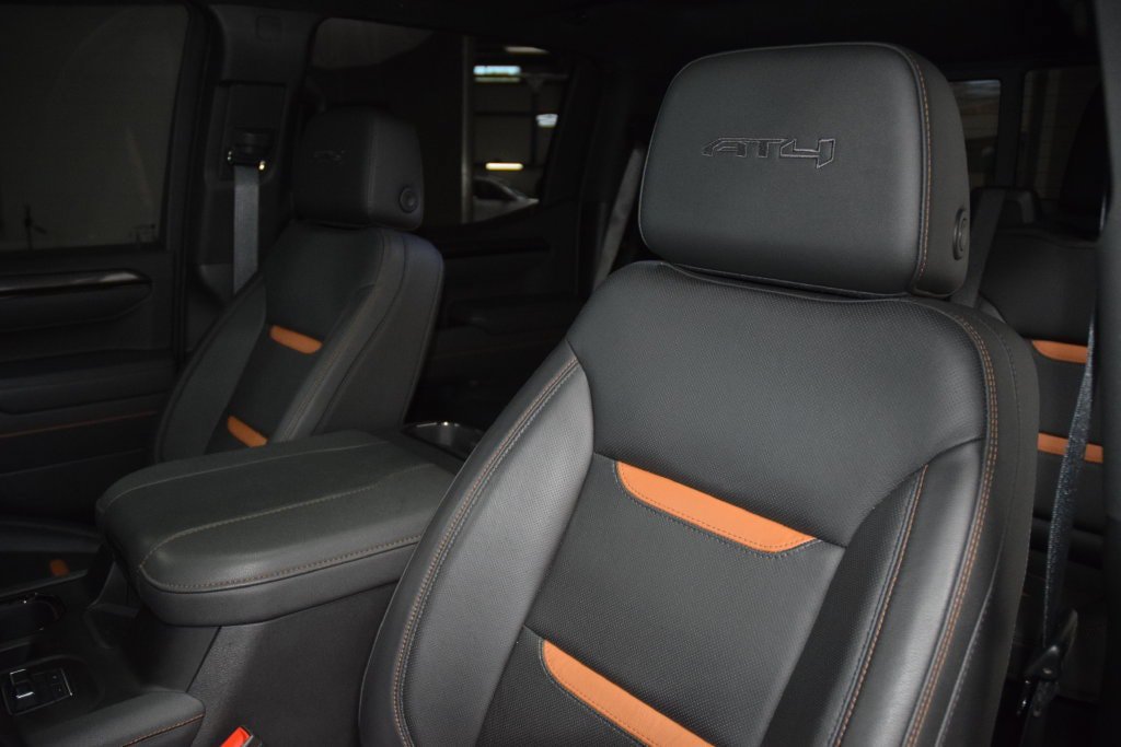 Used 2025 GMC Sierra 1500 AT4 w/ AT4 Premium Package AWD/4WD image 42