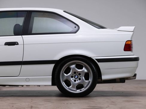 Used 1996 BMW M3 Coupe image 26