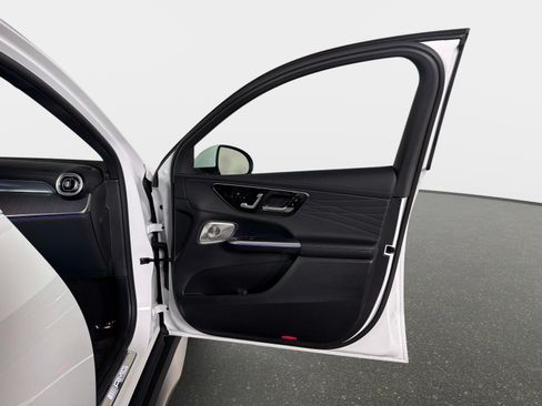 Used 2025 Mercedes-Benz GLC 63 AMG S image 23