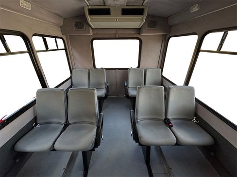 Used 2015 Chevrolet Express 3500 w/ Shuttle Bus Package image 20