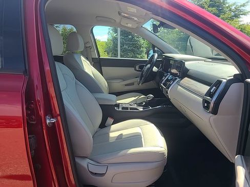 Used 2023 Kia Sorento S AWD/4WD image 30