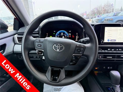 Used 2025 Toyota Camry LE image 14