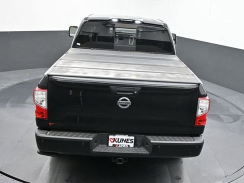 Used 2018 Nissan Titan PRO-4X w/ Pro-4x Convenience Package image 43