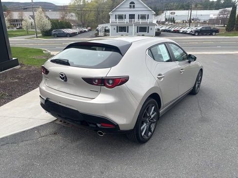 Used 2024 MAZDA MAZDA3 s FWD image 8