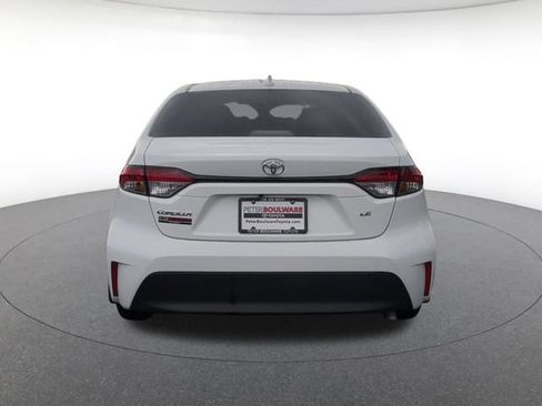 Used 2025 Toyota Corolla LE FWD image 5