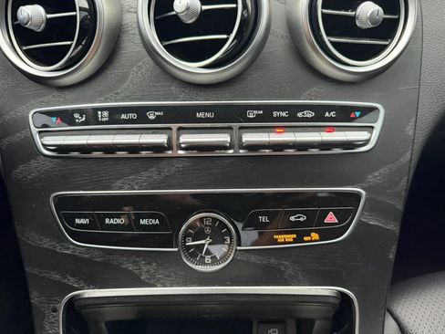 Used 2020 Mercedes-Benz C 300 4MATIC Sedan image 19