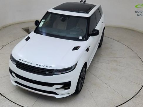 Used 2025 Land Rover Range Rover Sport Dynamic SE image 79