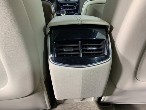 Used 2015 Cadillac XTS Standard image 32