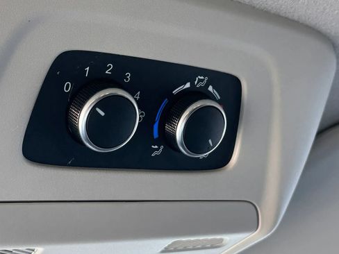 Used 2023 Ford Transit 350 XLT image 18