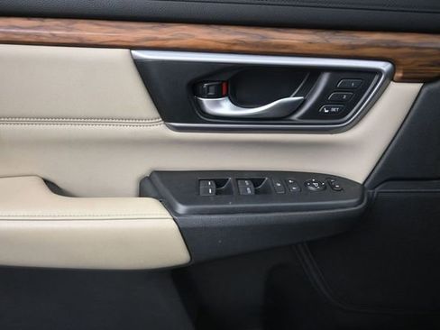 Used 2017 Honda CR-V Touring image 25