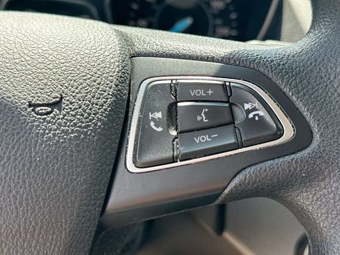 Used 2019 Ford Escape SE FWD image 42