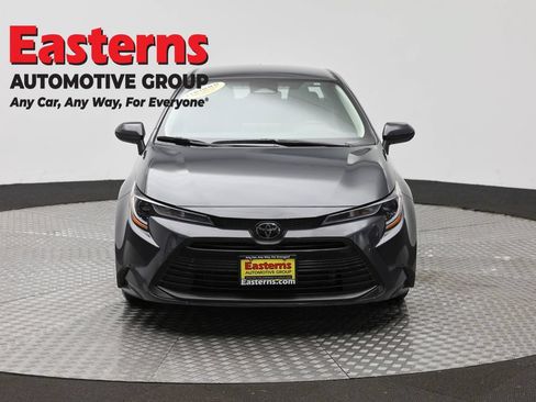 Used 2024 Toyota Corolla LE FWD image 2