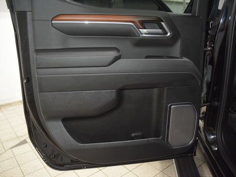 Used 2024 GMC Sierra 1500 Denali AWD/4WD image 44