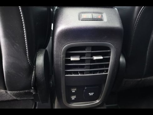 Used 2019 Lincoln MKC Reserve w/ MKC Technology Package FWD image 11