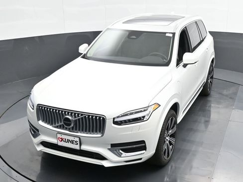 New 2025 Volvo XC90 T8 Core w/ Protection Package Premier AWD/4WD image 36