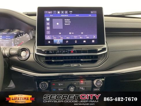 New 2026 Jeep Compass Latitude image 21