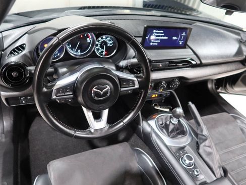 Used 2025 MAZDA MX-5 Miata RF Club RWD image 18