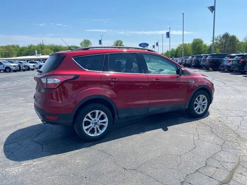 Used 2018 Ford Escape SE FWD image 11