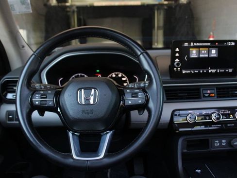 Used 2024 Honda Pilot Touring image 40