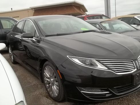 Used 2014 Lincoln MKZ AWD w/ Equipment Group 102A Reserve image 3