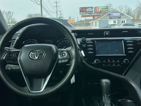 Used 2019 Toyota Camry LE FWD image 13