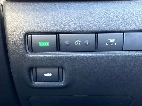 New 2025 Nissan Sentra SV w/ SV Premium Package image 14