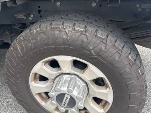Used 2023 Ford F250 XLT AWD/4WD image 10